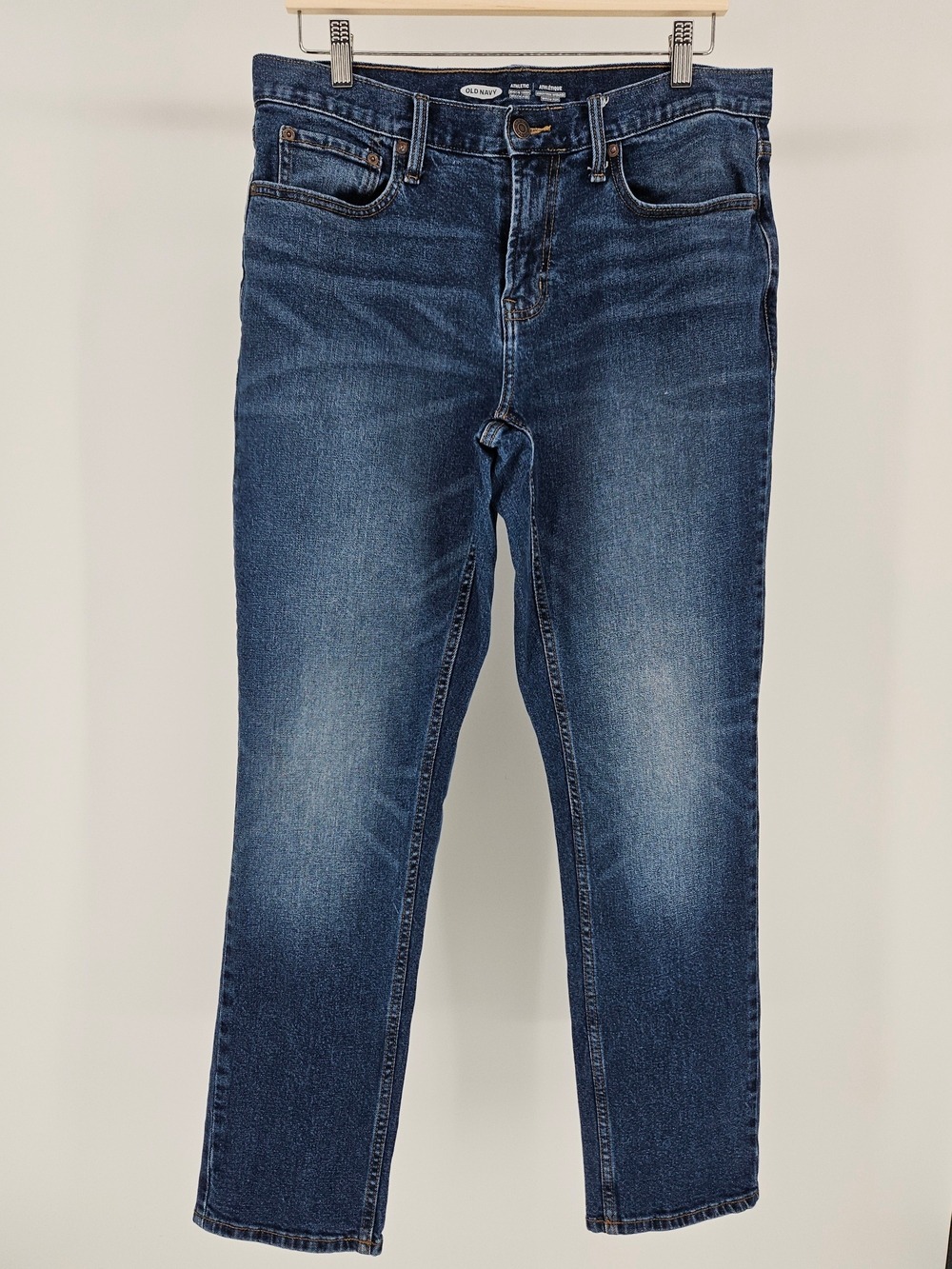 Old Navy Athletic Built-In Flex Straight Leg Jeans Men's 33x32 Medium Wash
